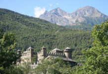 I castelli della Valle d’Aosta, da mille e una visita fenis castello valle aosta