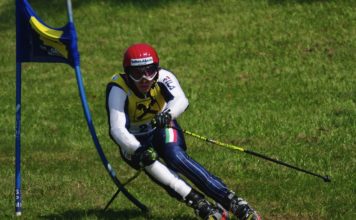 Sci sull’Erba: Quando la Neve non c’è Sciatore sull'erba