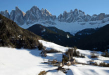 Sciare in Val di Funes